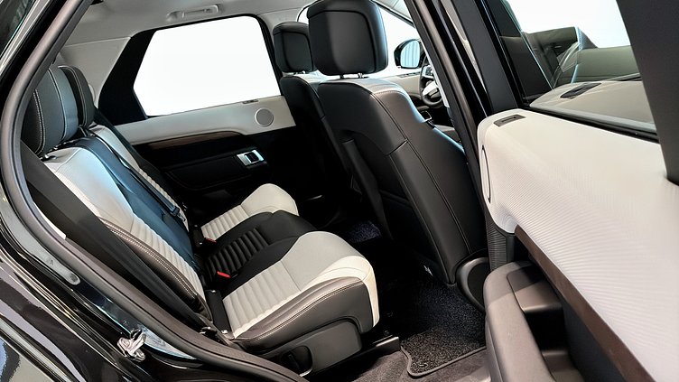 2026 Ny Land Rover Discovery Santorini Black (svart färg) AWD D350 MHEV Dynamic SE
