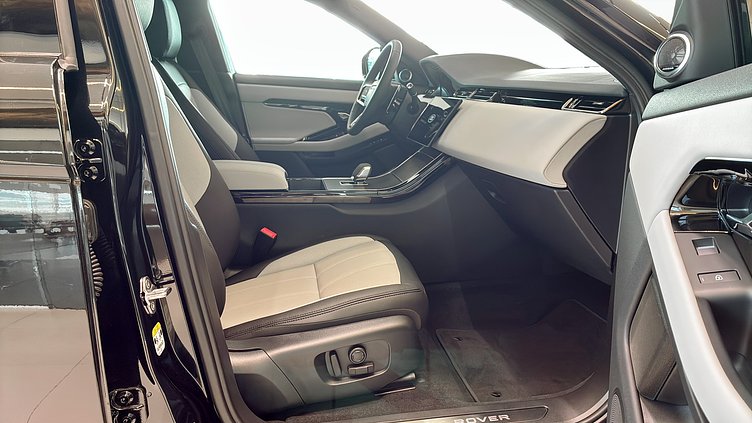 2025 Ny Land Rover Range Rover Evoque Santorini Black (svart färg) AWD P269e PHEV Dynamic SE