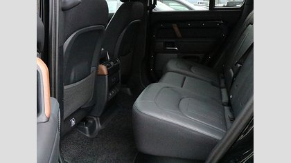 Defender 110 4