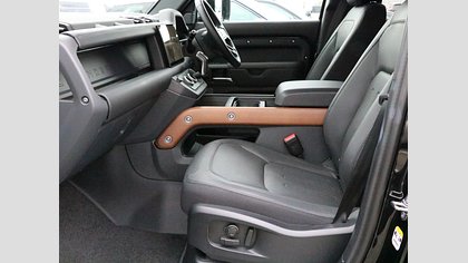 Defender 110 2