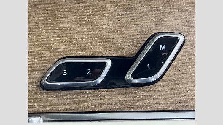 2024 認定中古車 Land Rover Range Rover サントリーニブラック P550 AWD PHEV（AT） スタンダードホイールベース SV