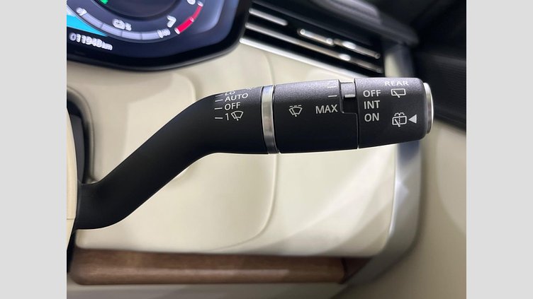 2024 認定中古車 Land Rover Range Rover サントリーニブラック P550 AWD PHEV（AT） スタンダードホイールベース SV