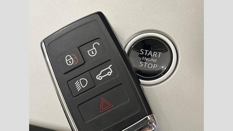 2024 認定中古車 Land Rover Range Rover サントリーニブラック P550 AWD PHEV（AT） スタンダードホイールベース SV