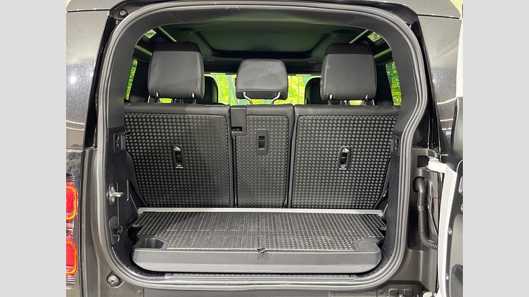 2025 認定中古車 Land Rover Defender 90 フジホワイト D350 ディーゼルマイルドハイブリッド X-Dynamic HSE