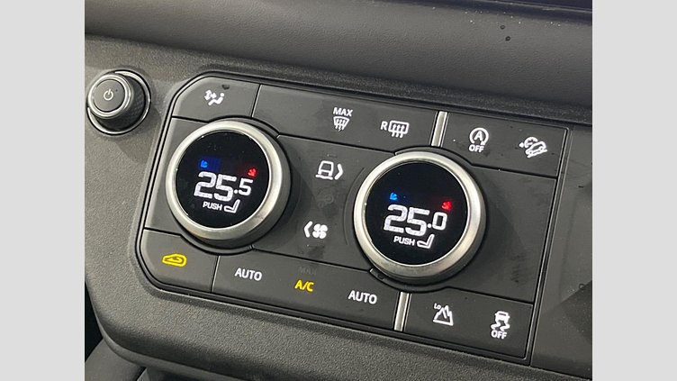 2025 認定中古車 Land Rover Defender 90 フジホワイト D350 ディーゼルマイルドハイブリッド X-Dynamic HSE