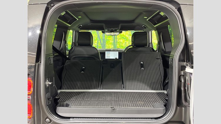 2025 認定中古車 Land Rover Defender 90 フジホワイト D350 ディーゼルマイルドハイブリッド X-Dynamic HSE