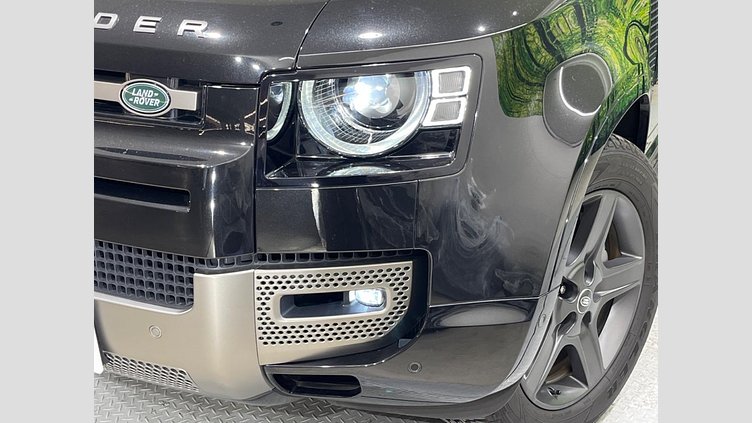 2021 認定中古車 Land Rover Defender 110 サントリーニブラック D300 AWD（AT） X-DYNAMIC SE