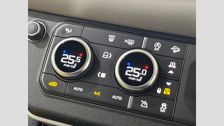 2021 認定中古車 Land Rover Defender 110 サントリーニブラック D300 AWD（AT） X-DYNAMIC SE