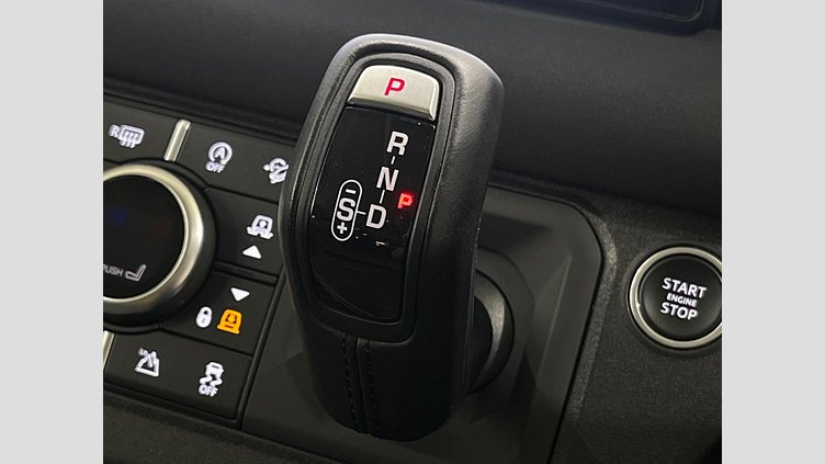 2021 認定中古車 Land Rover Defender 110 アイガーグレイ D300 AWD（AT） S