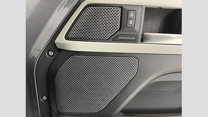Defender 110 42