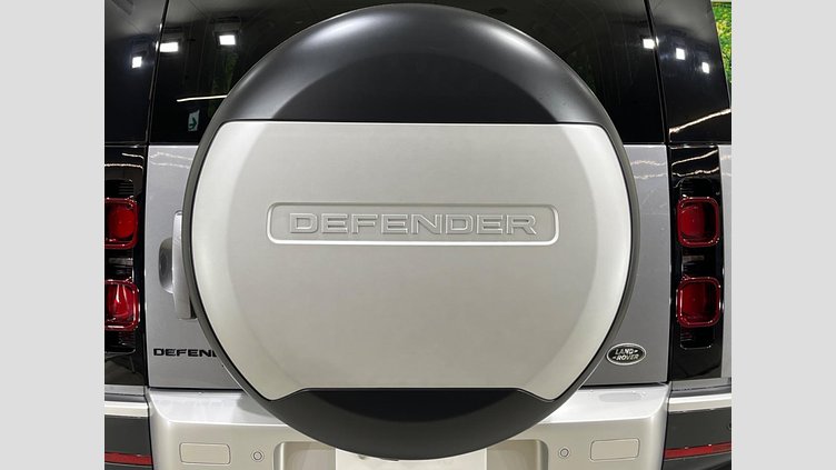 2021 認定中古車 Land Rover Defender 110 アイガーグレイ D300 AWD（AT） S