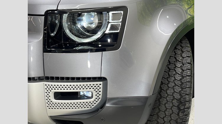 2021 認定中古車 Land Rover Defender 110 アイガーグレイ D300 AWD（AT） S