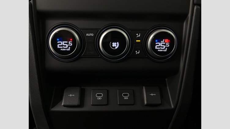 2021 認定中古車 Land Rover Defender 110 アイガーグレイ D300 AWD（AT） S