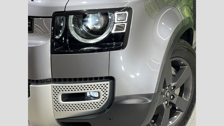 2021 認定中古車 Land Rover Defender 110 アイガーグレイ D300 AWD（AT） S