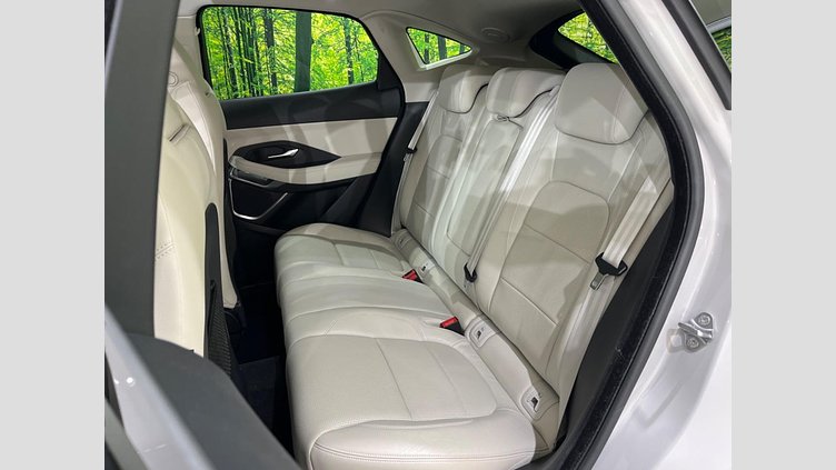2019 認定中古車 Jaguar E-Pace ボラスコグレー P250 オートマチック全輪駆動 R-DYNAMIC SE