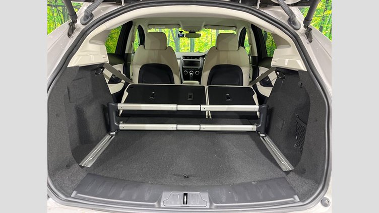 2019 認定中古車 Jaguar E-Pace ボラスコグレー P250 オートマチック全輪駆動 R-DYNAMIC SE