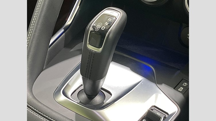 2019 認定中古車 Jaguar E-Pace ボラスコグレー P250 オートマチック全輪駆動 R-DYNAMIC SE