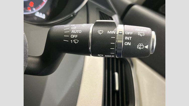 2019 認定中古車 Jaguar E-Pace ボラスコグレー P250 オートマチック全輪駆動 R-DYNAMIC SE