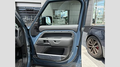 Defender 110 11