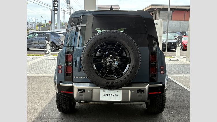 2025 認定中古車 Land Rover Defender 110 タスマンブルー D350 ディーゼルマイルドハイブリッド S