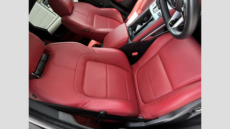 2022 認定中古車 Jaguar F-Pace サントリーニブラック P250 AWD（オートマチック） R-DYNAMIC SE