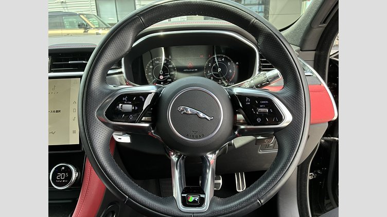 2022 認定中古車 Jaguar F-Pace サントリーニブラック P250 AWD（オートマチック） R-DYNAMIC SE