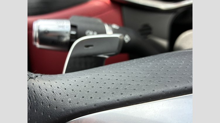 2022 認定中古車 Jaguar F-Pace サントリーニブラック P250 AWD（オートマチック） R-DYNAMIC SE