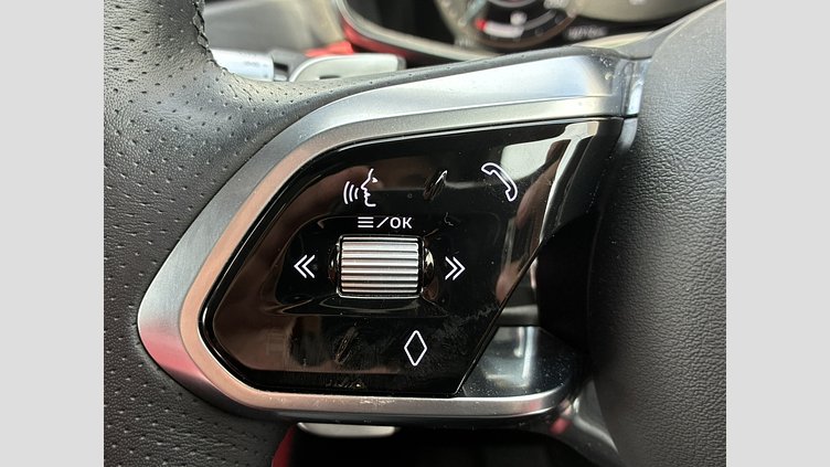 2022 認定中古車 Jaguar F-Pace サントリーニブラック P250 AWD（オートマチック） R-DYNAMIC SE