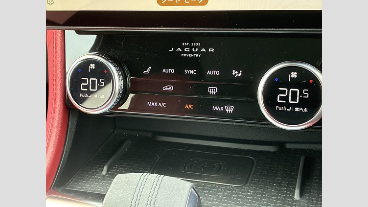 2022 認定中古車 Jaguar F-Pace サントリーニブラック P250 AWD（オートマチック） R-DYNAMIC SE