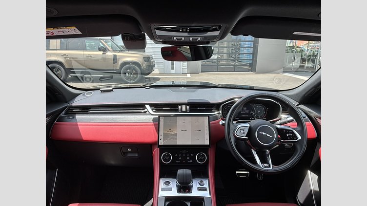 2022 認定中古車 Jaguar F-Pace サントリーニブラック P250 AWD（オートマチック） R-DYNAMIC SE