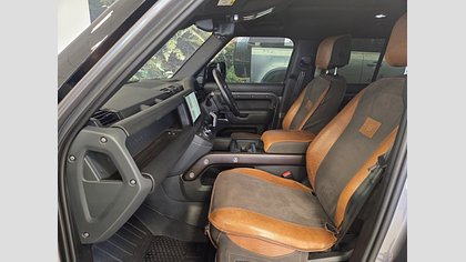 Defender 110 8