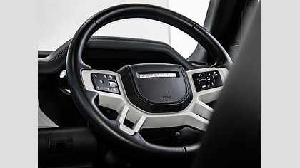 Defender 110 19