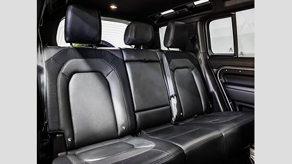Defender 110 17