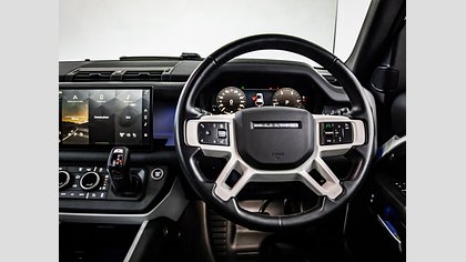 Defender 110 19