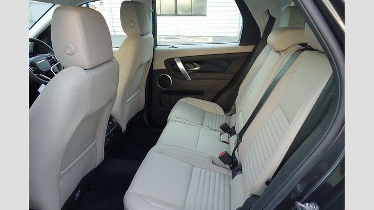 2025 認定中古車 Land Rover Discovery Sport カルパチアングレイ プラグインハイブリッド（ガソリン） 標準ホイール S