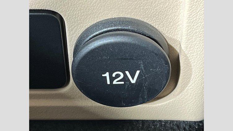 2016 認定中古車 Jaguar XE Loire Blue P200 プレステージ