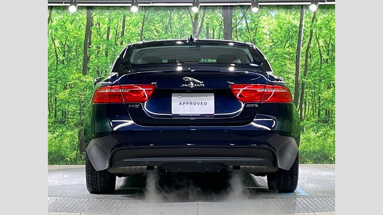 2016 認定中古車 Jaguar XE Loire Blue P200 プレステージ