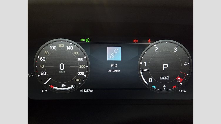 2025 Approved Land Rover Defender 110 Fuji White AWD D250 SE X-Dynamic