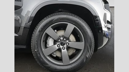Defender 110 4