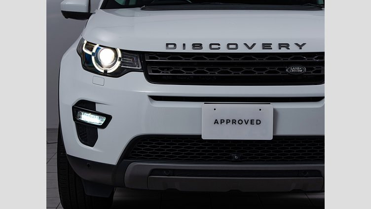2018 認定中古車 Land Rover Discovery Sport Fuji White 2.0 litre i4D Diesel SE 7人乗り