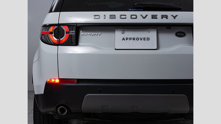 2018 認定中古車 Land Rover Discovery Sport Fuji White 2.0 litre i4D Diesel SE 7人乗り