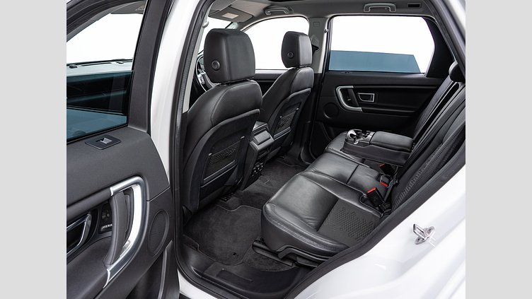 2018 認定中古車 Land Rover Discovery Sport Fuji White 2.0 litre i4D Diesel SE 7人乗り