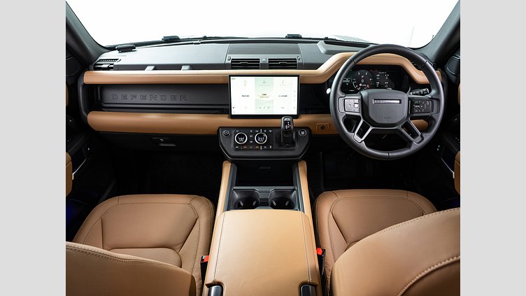 2025 認定中古車 Land Rover Defender 110 サントリーニブラック D350 ディーゼルマイルドハイブリッド X-DYNAMIC HSE D350　コイルサス　5人乗り