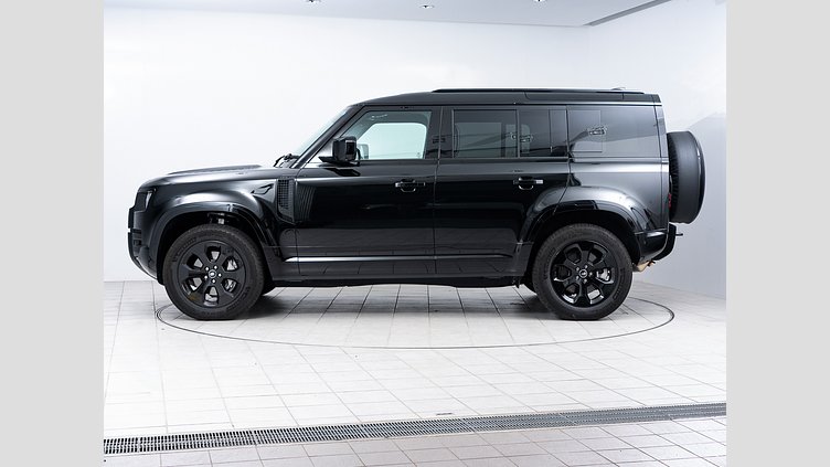 2025 認定中古車 Land Rover Defender 110 サントリーニブラック D350 ディーゼルマイルドハイブリッド X-DYNAMIC HSE D350　コイルサス　5人乗り