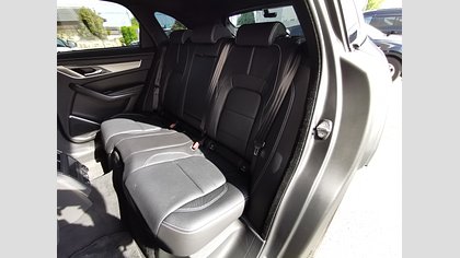 F-Pace 4