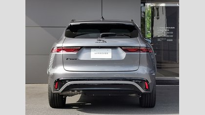 F-Pace 6