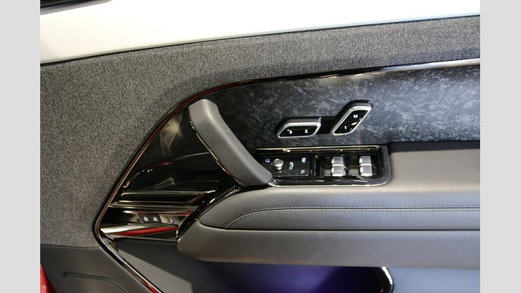 2023 認定中古車 Land Rover Range Rover Sport フィレンツェレッド 3.0リッター6気筒400PSターボチャージドガソリンMHEV（オートマチック） LAUNCH EDITION（FIRST EDITION BASE）