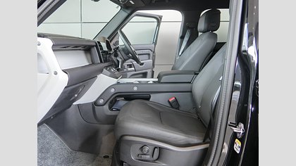 Defender 110 2