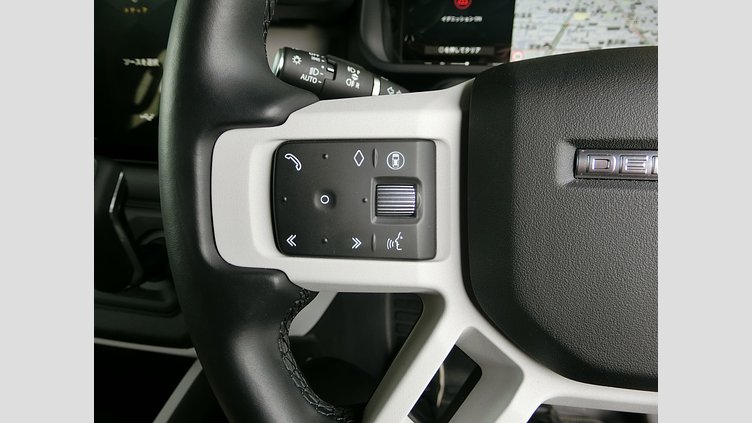 2025 認定中古車 Land Rover Defender 110 サントリーニブラック P300 ガソリン X-Dynamic SE