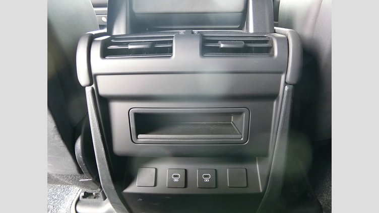 2025 認定中古車 Land Rover Defender 110 サントリーニブラック P300 ガソリン X-Dynamic SE